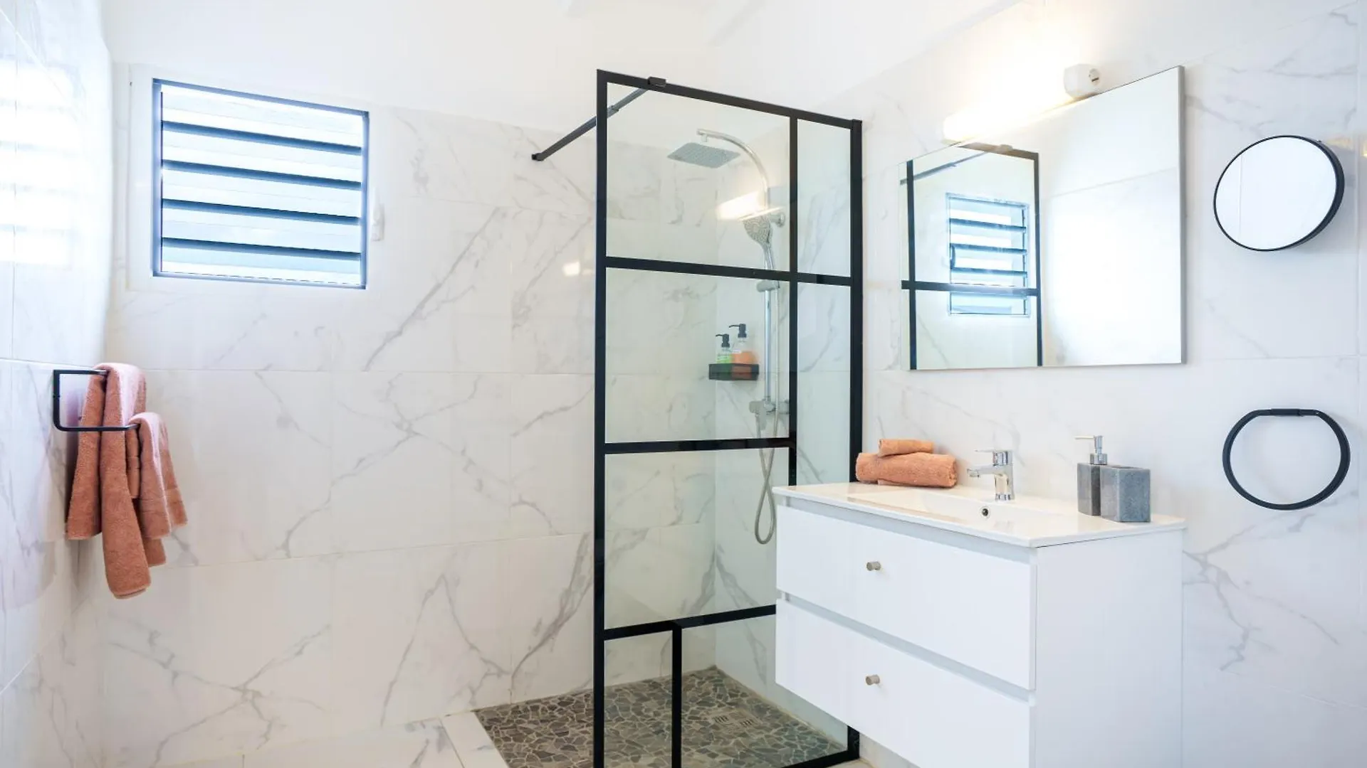 Villa Des Pentas & Ixoras Classees 4 Etoiles Baie-Mahault